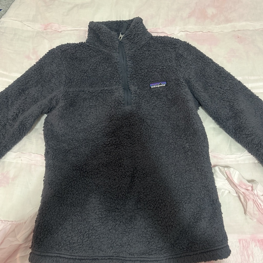 Patagonia women’s Charcoal Fleece Pullover